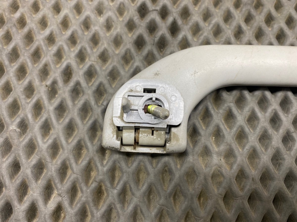 Ручка потолка Legnum 1997 E-EC1W 4G93