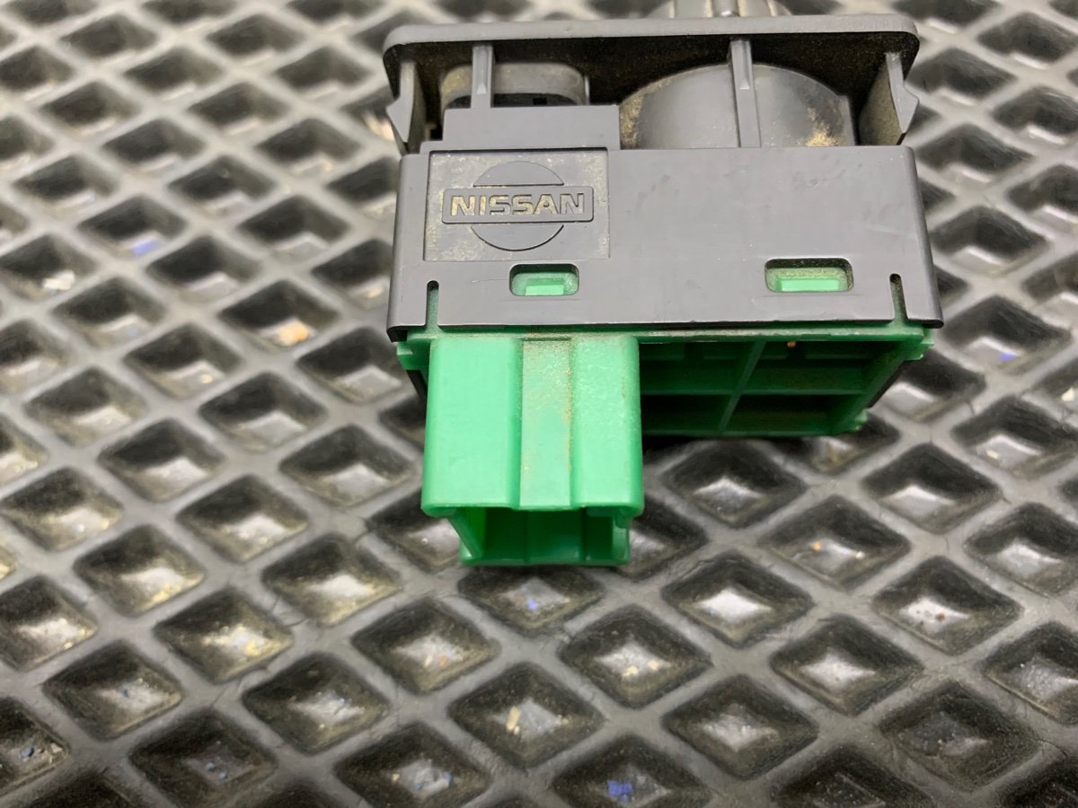 Блок управления зеркалами Avenir 2000 GF-PW11 SR20DE Блок управления зеркалами Avenir 2000 GF-PW11 SR20DE