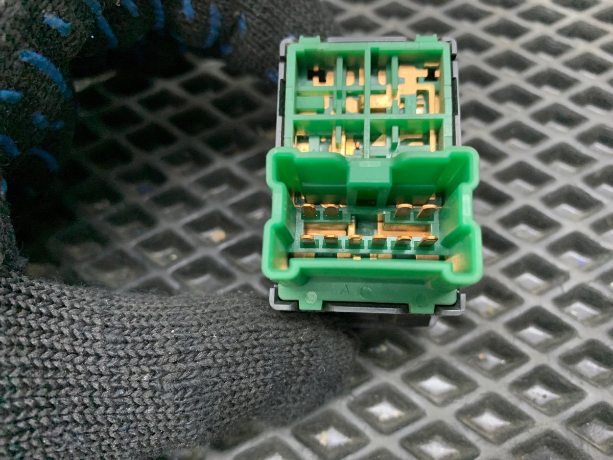 Блок управления зеркалами Avenir 2000 GF-PW11 SR20DE Блок управления зеркалами Avenir 2000 GF-PW11 SR20DE