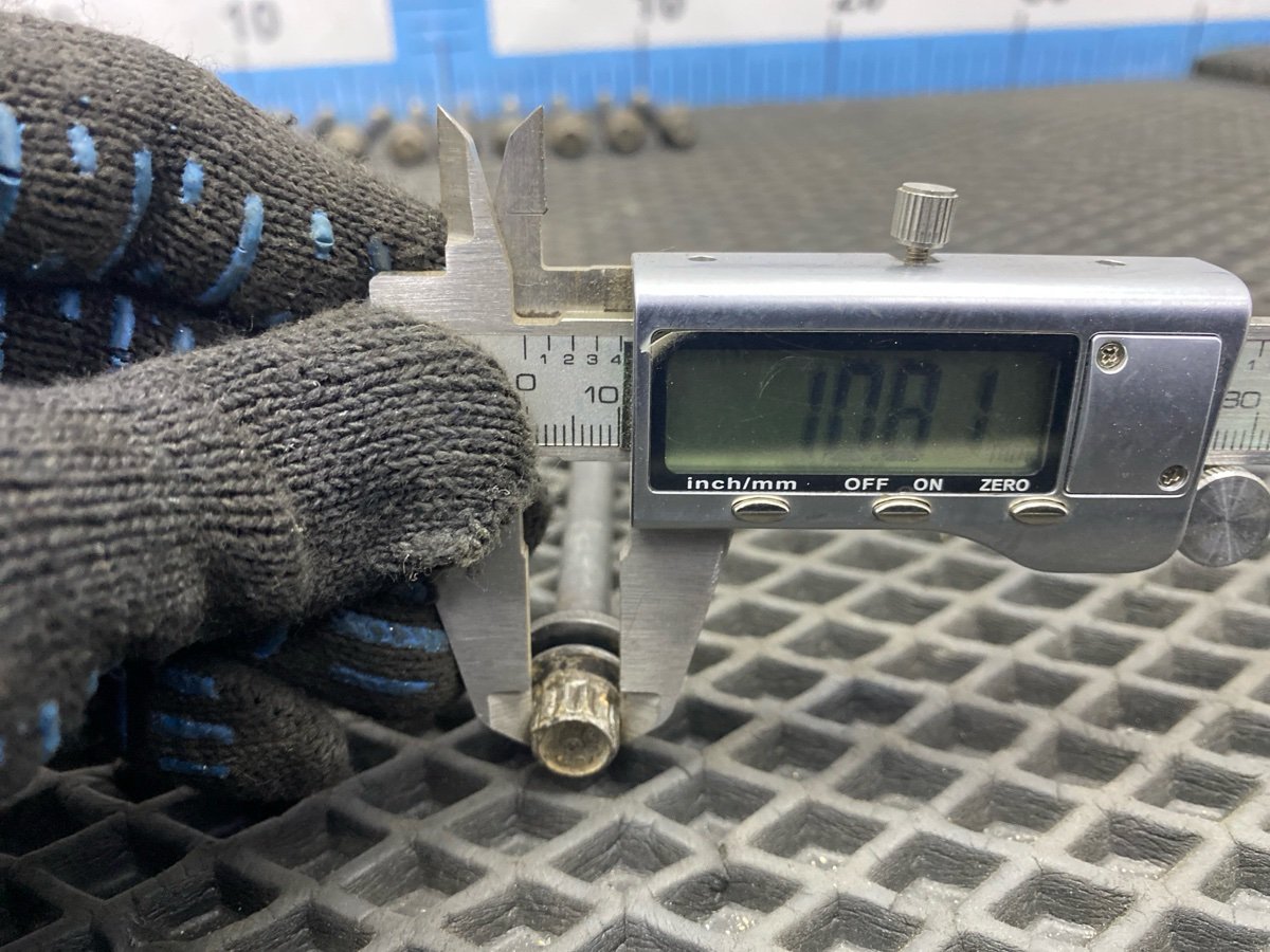 Болт головки блока цилиндров Lancer Cedia 2001 CS2A 4G15