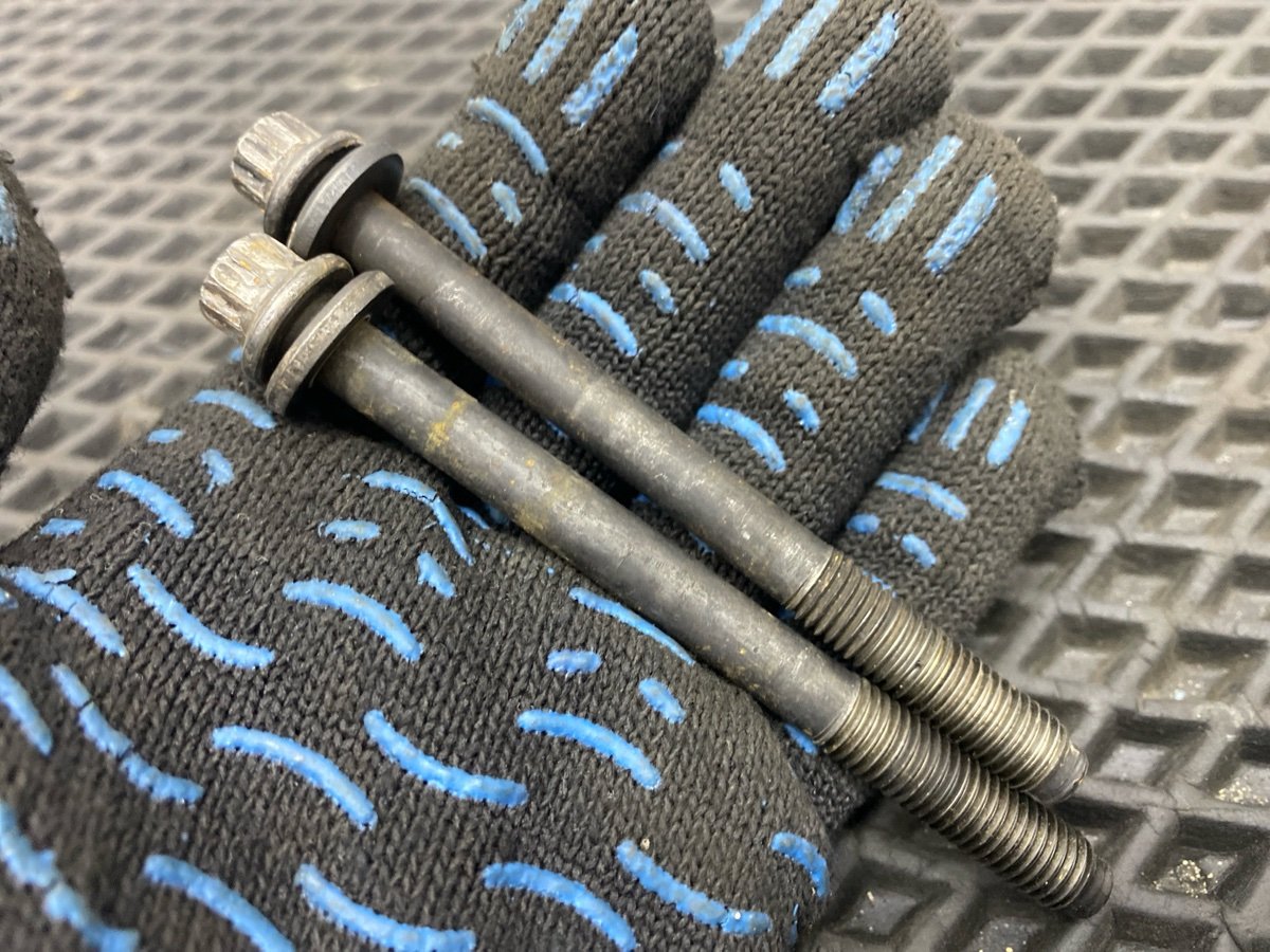 Болт головки блока цилиндров Lancer Cedia 2001 CS2A 4G15