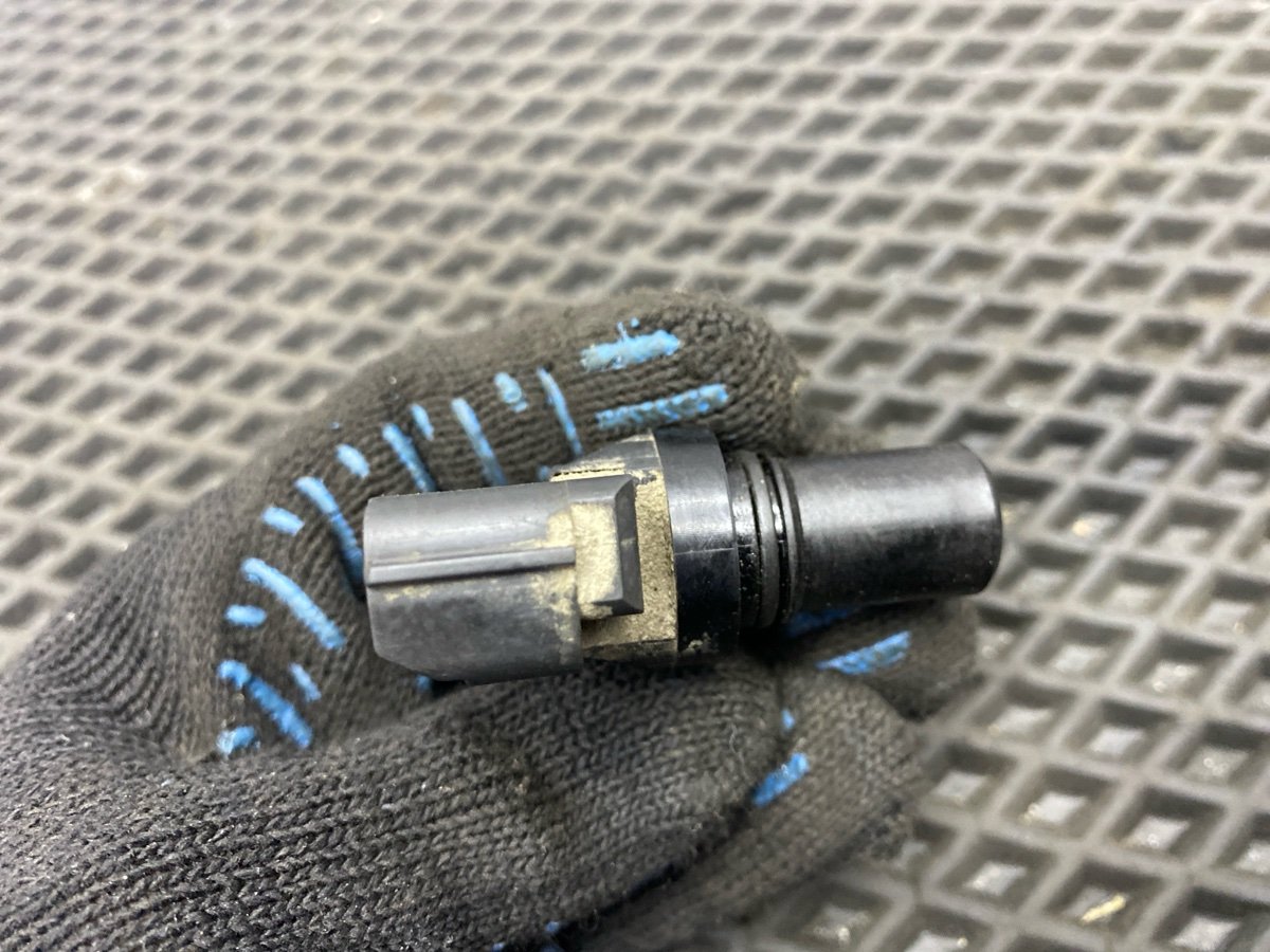 Датчик положения распредвала Lancer Cedia 2001 CS2A 4G15