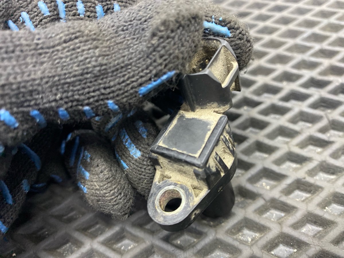 Датчик положения распредвала Lancer Cedia 2001 CS2A 4G15