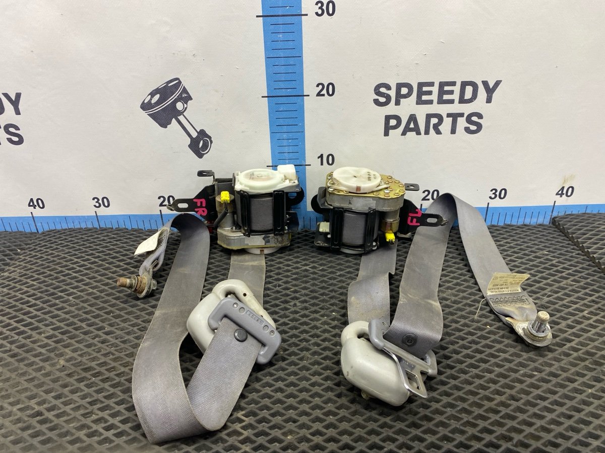 Запчасть ремень безопасности передний Mitsubishi Lancer Cedia 2001 CS2A 4G15 MR619864 Б/У Ремень безопасности передний Mitsubishi Lancer Cedia 2001 CS2A 4G15 MR619864 Б/У