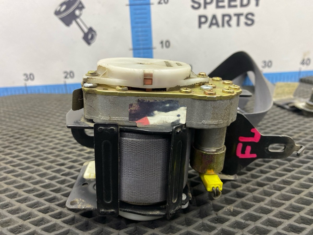 Ремень безопасности передний Lancer Cedia 2001 CS2A 4G15 Ремень безопасности передний Lancer Cedia 2001 CS2A 4G15