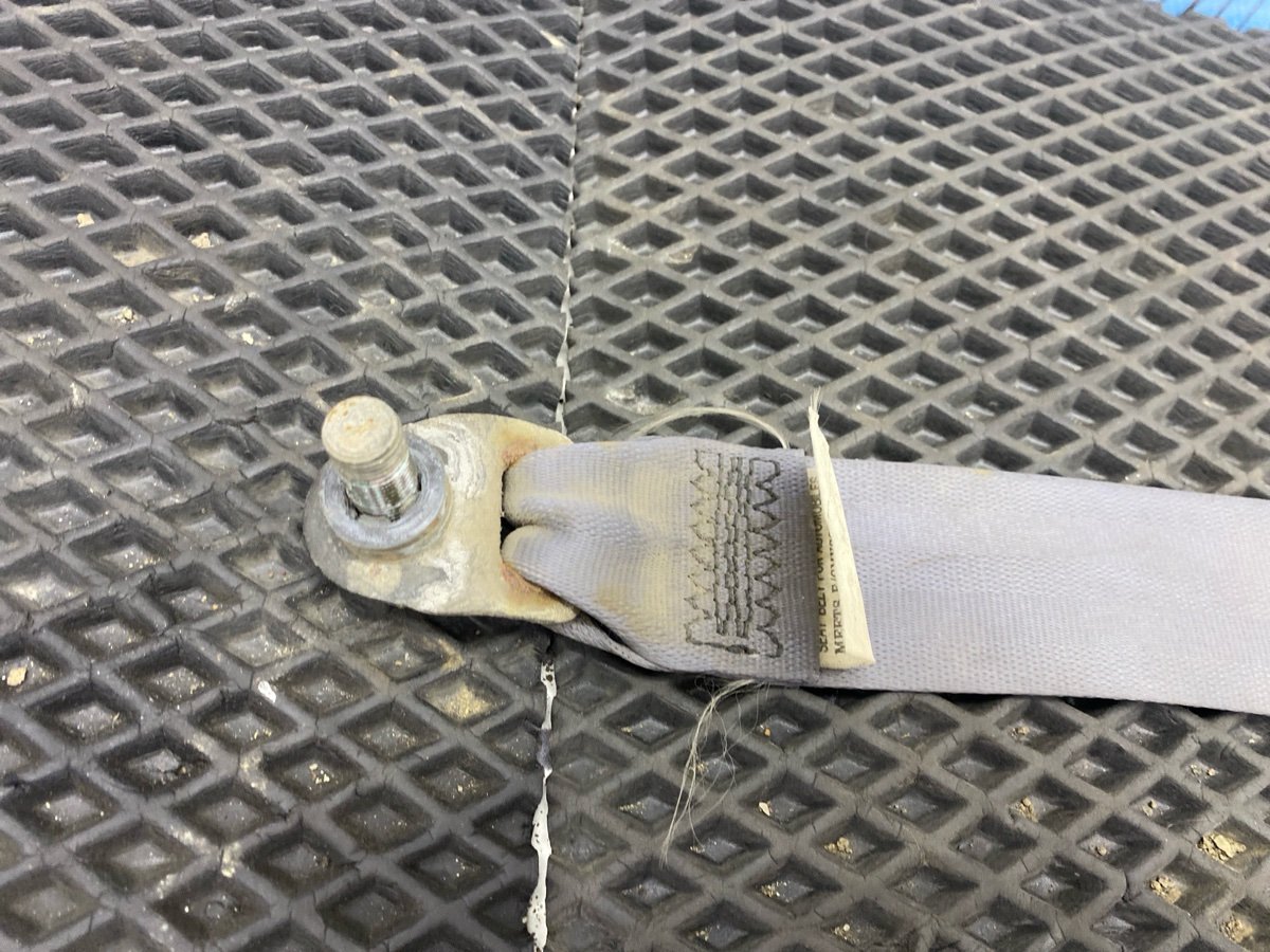 Ремень безопасности передний Lancer Cedia 2001 CS2A 4G15 Ремень безопасности передний Lancer Cedia 2001 CS2A 4G15