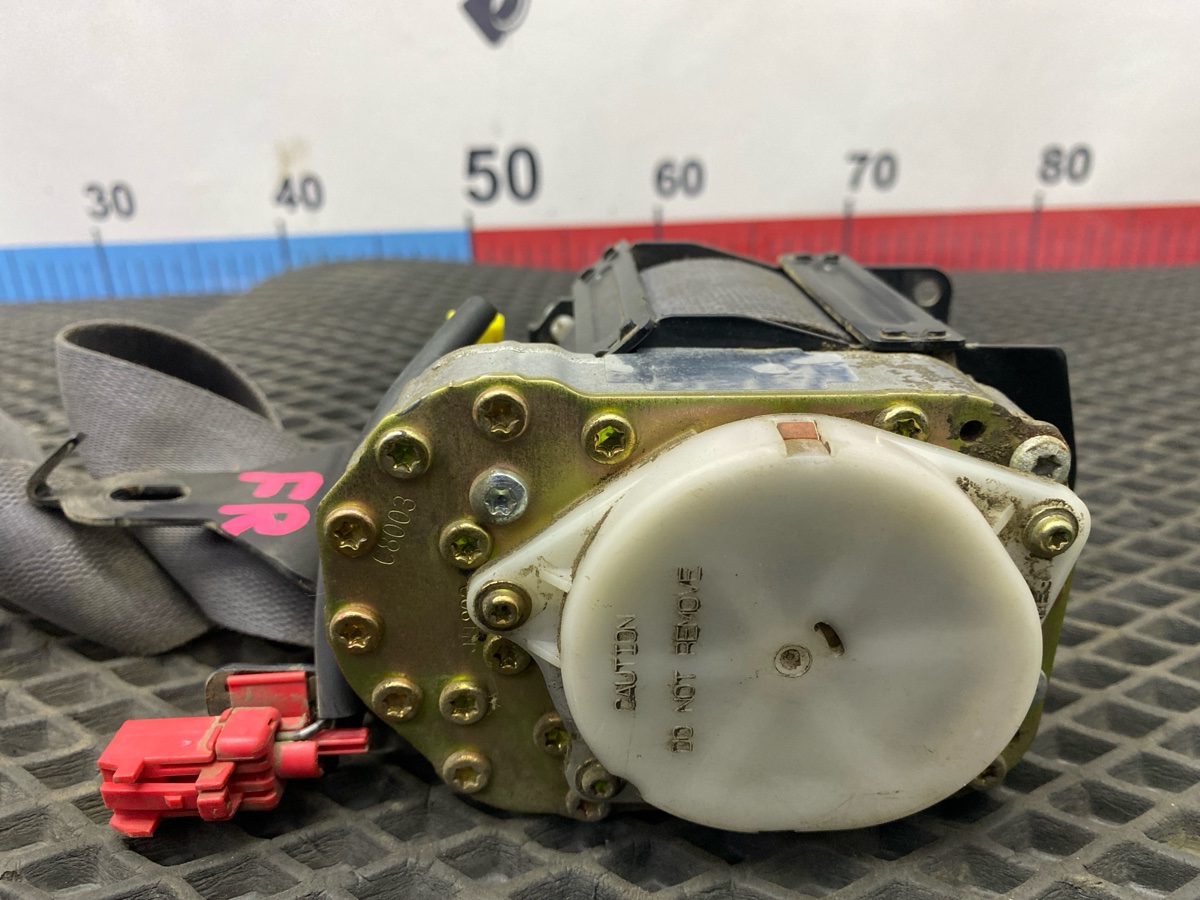 Ремень безопасности передний Lancer Cedia 2001 CS2A 4G15 Ремень безопасности передний Lancer Cedia 2001 CS2A 4G15