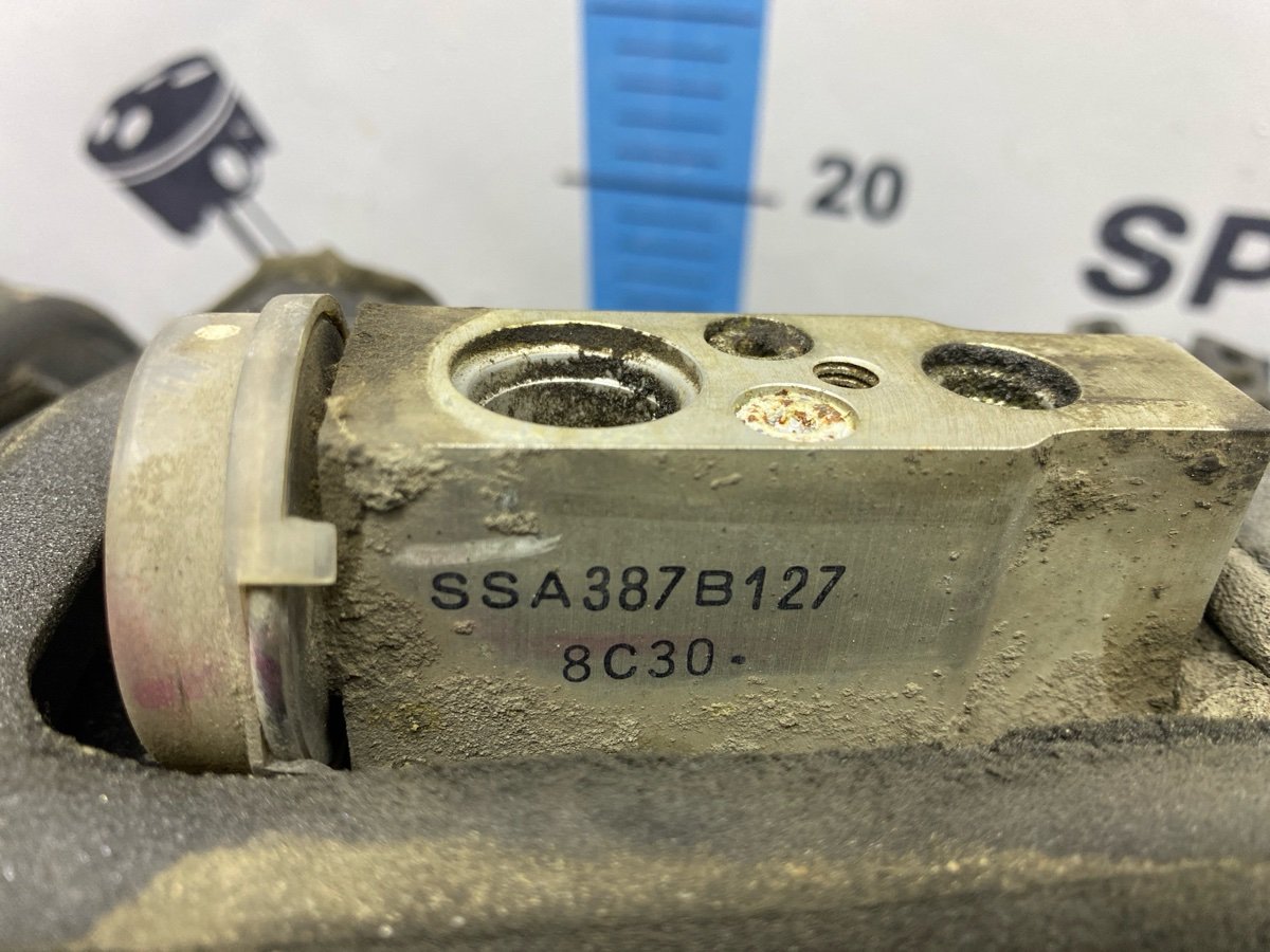 Корпус печки Lancer Cedia 2001 CS2A 4G15