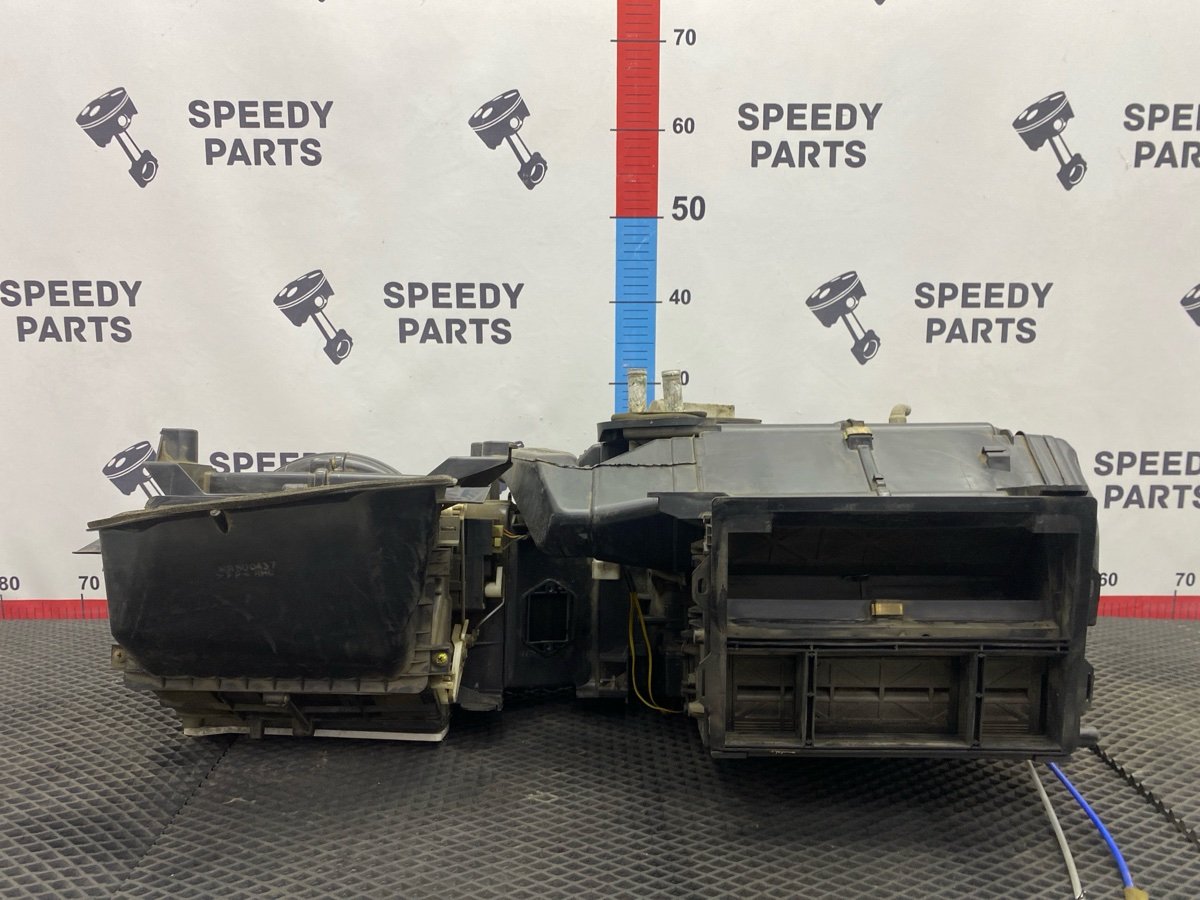 Корпус печки Lancer Cedia 2001 CS2A 4G15