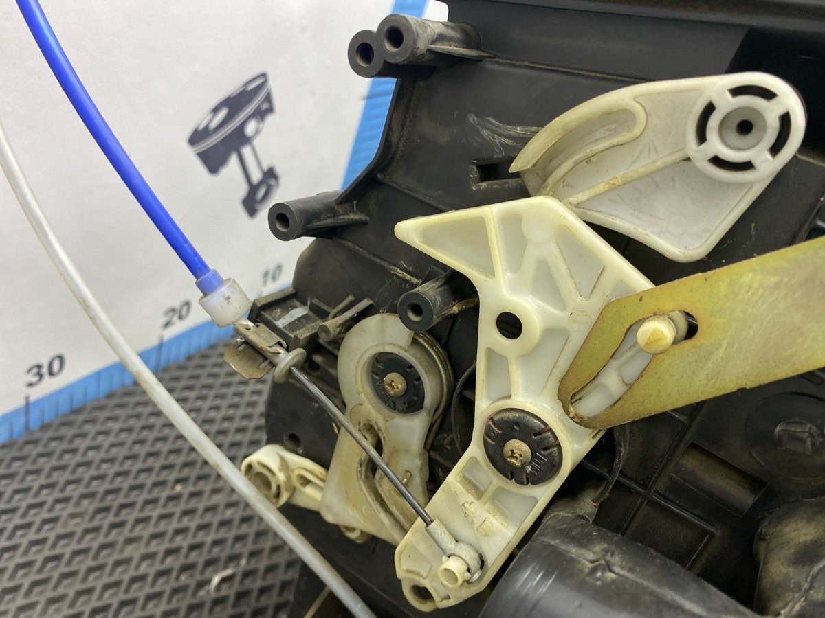 Корпус печки Lancer Cedia 2001 CS2A 4G15