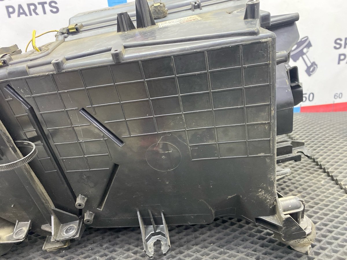 Корпус печки Lancer Cedia 2001 CS2A 4G15