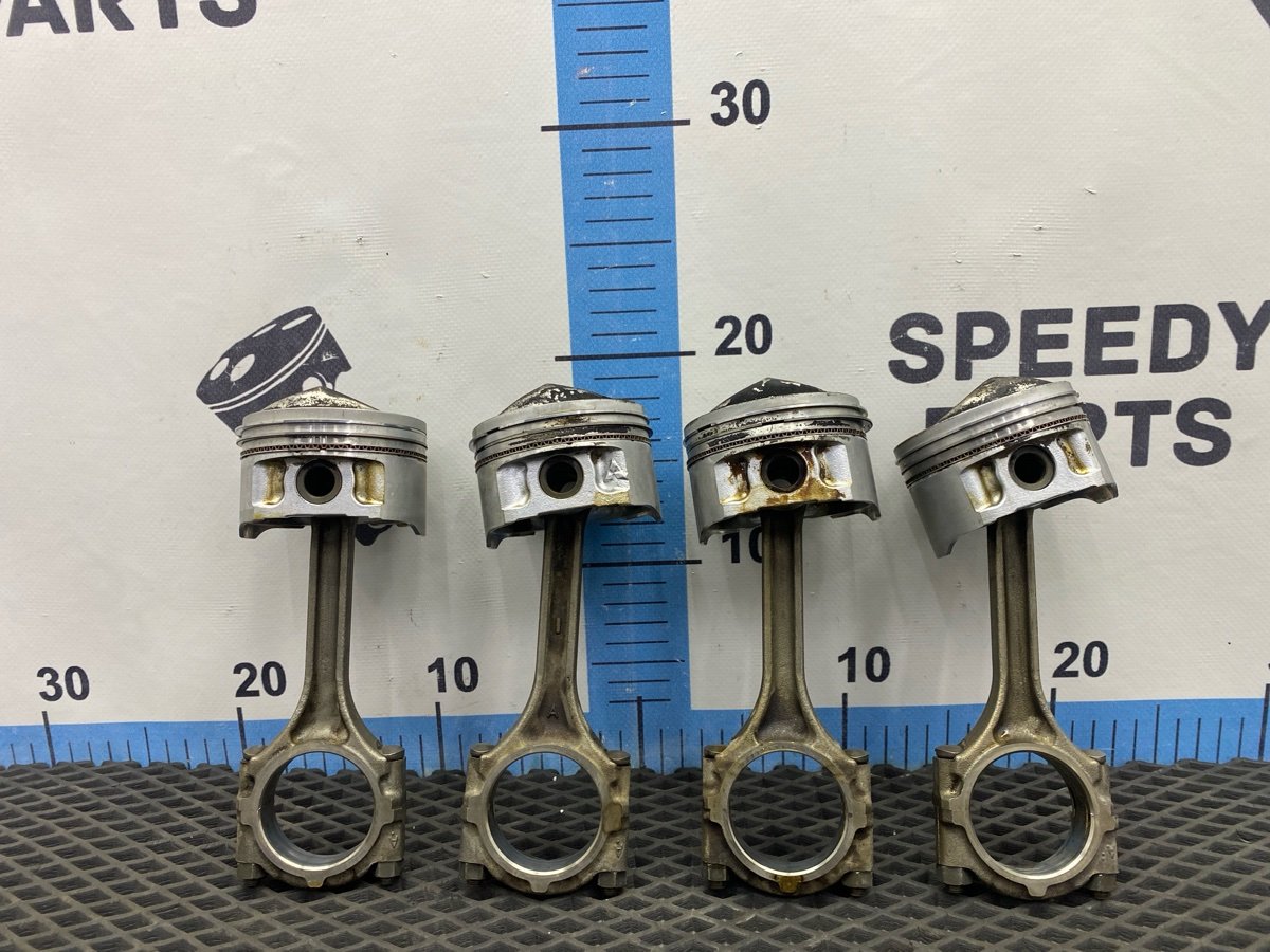 Шатун Mitsubishi Lancer Cedia 2001 CS2A 4G15 MD312667 Б/У