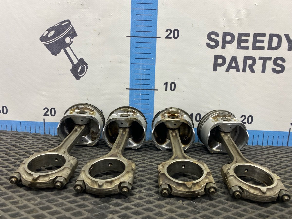 Шатун Lancer Cedia 2001 CS2A 4G15