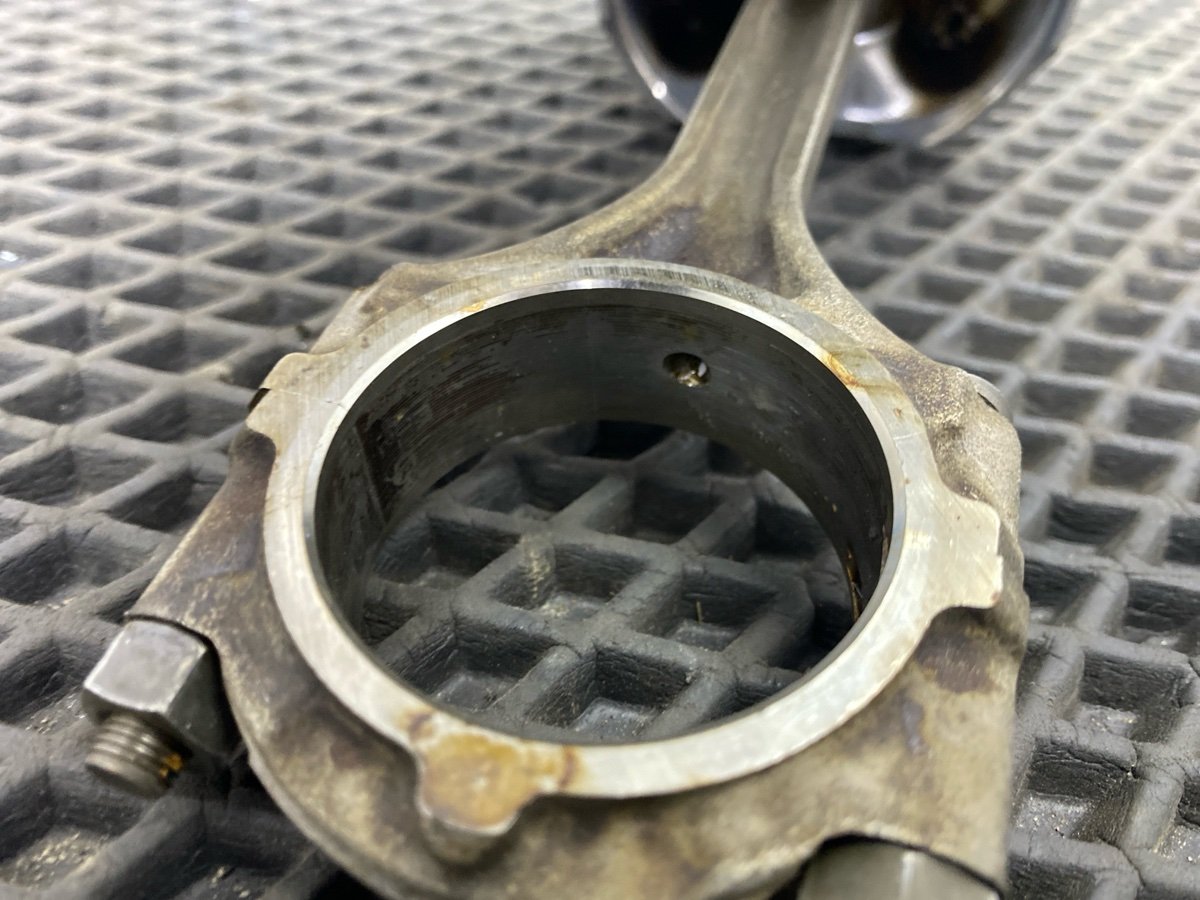 Шатун Lancer Cedia 2001 CS2A 4G15