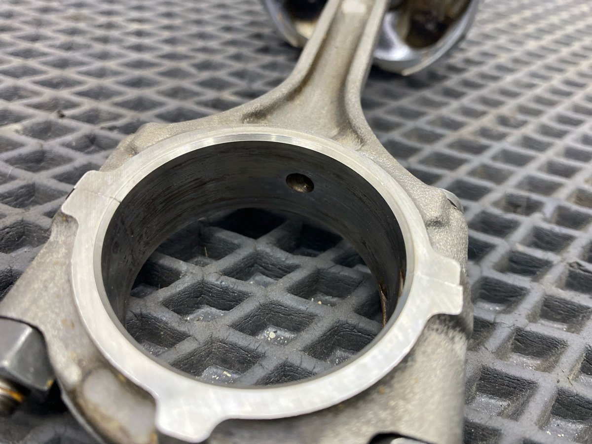 Шатун Lancer Cedia 2001 CS2A 4G15