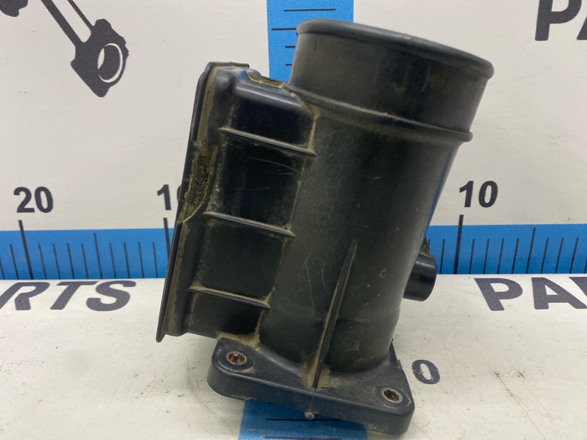 Датчик массового расхода воздуха RVR 1992 N23W 4G63