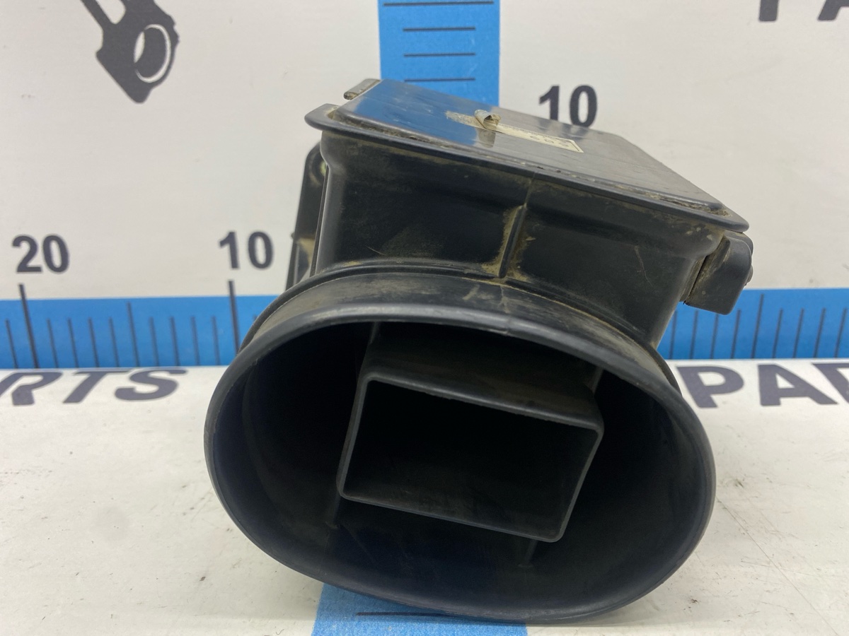 Датчик массового расхода воздуха RVR 1992 N23W 4G63