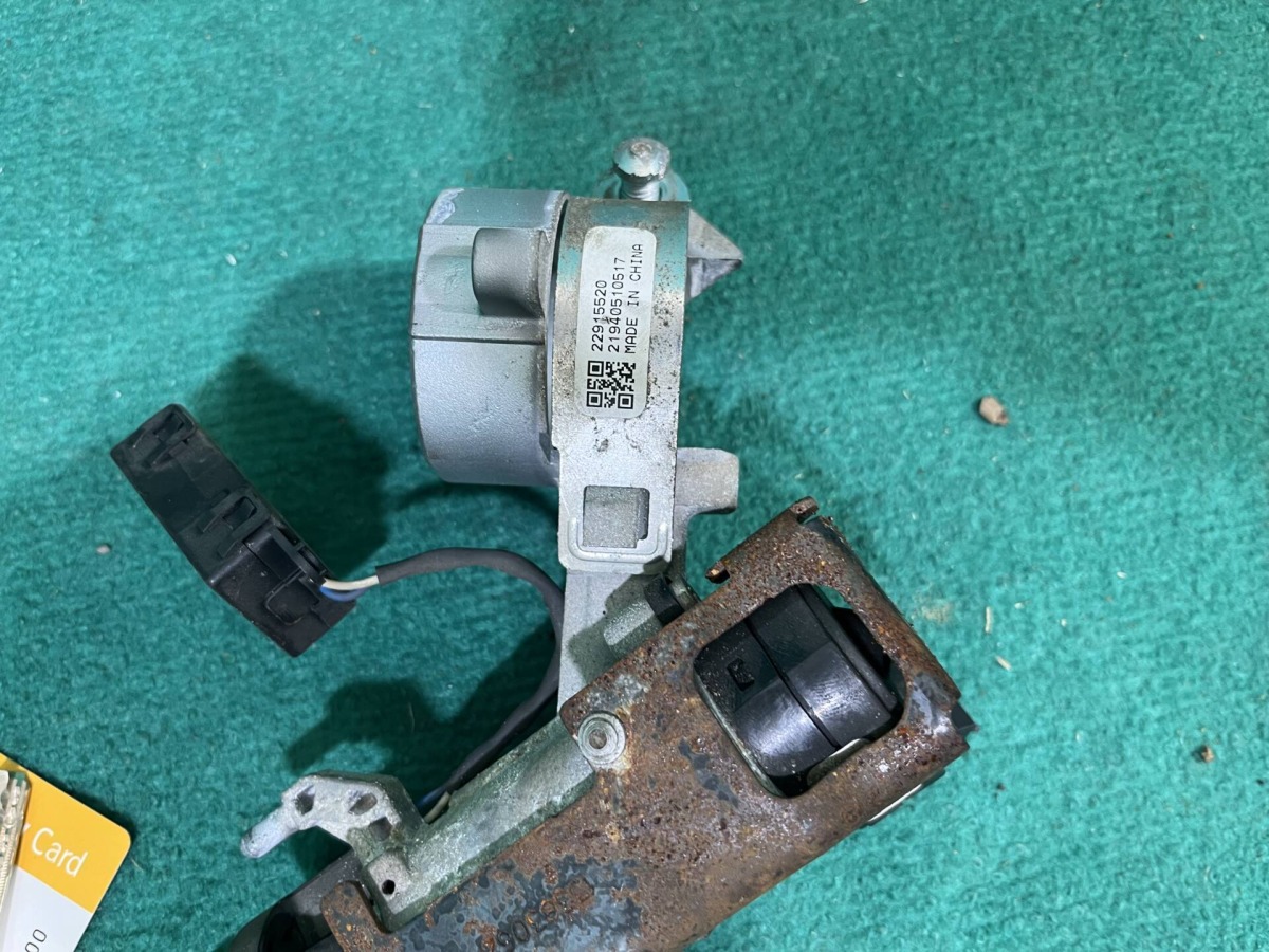 Замок зажигания с ключами Opel Astra J