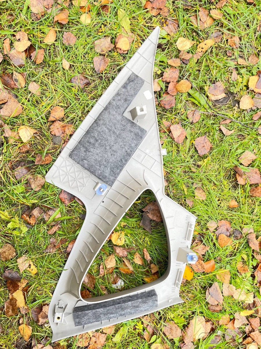 Накладка стекла задняя Astra 2013 J