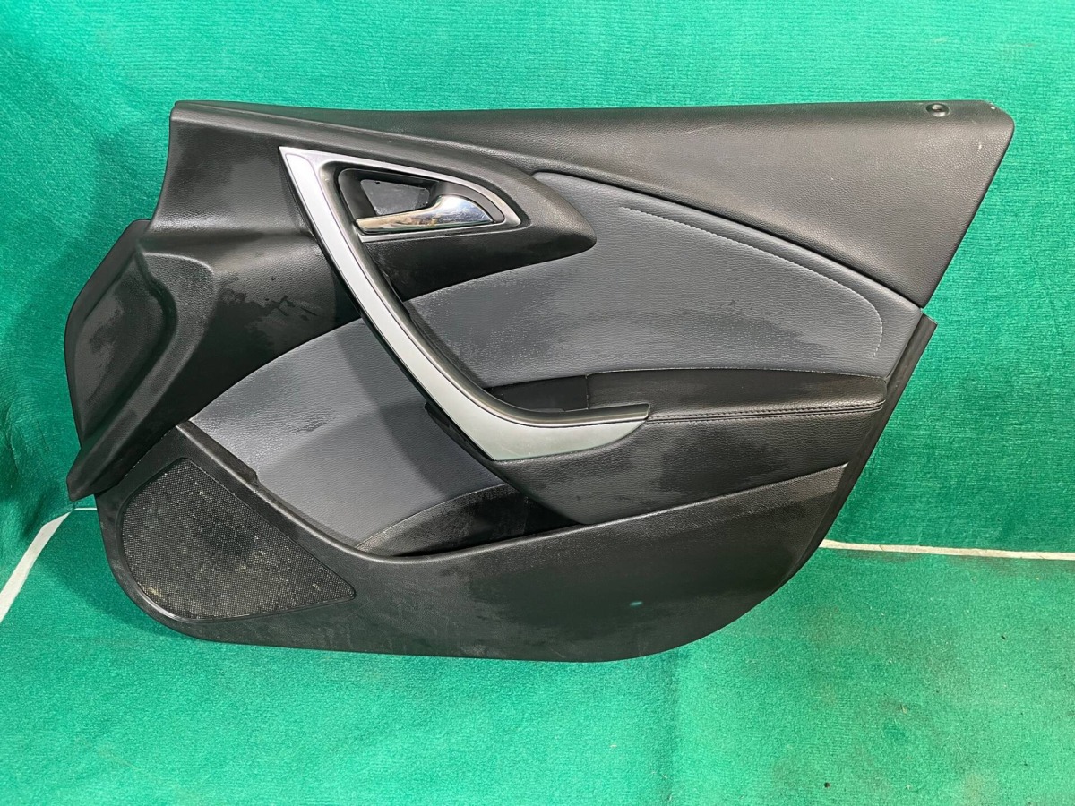 Обшивка двери Opel Astra 2013 J 13420424 Б/У