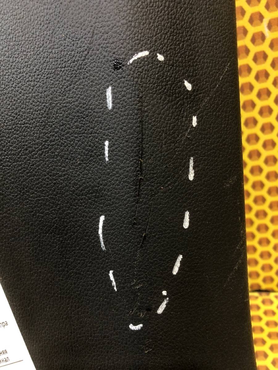 Обшивка стойки центральной нижняя правая Rapid 2018 NH3 CWVA