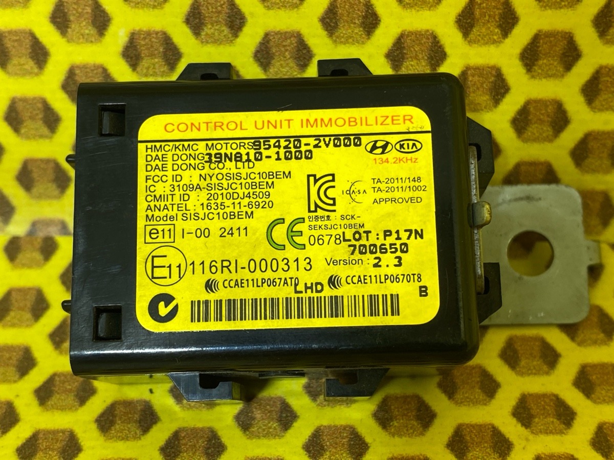 Блок иммобилайзера Kia Ceed JD 954202V000 Б/У