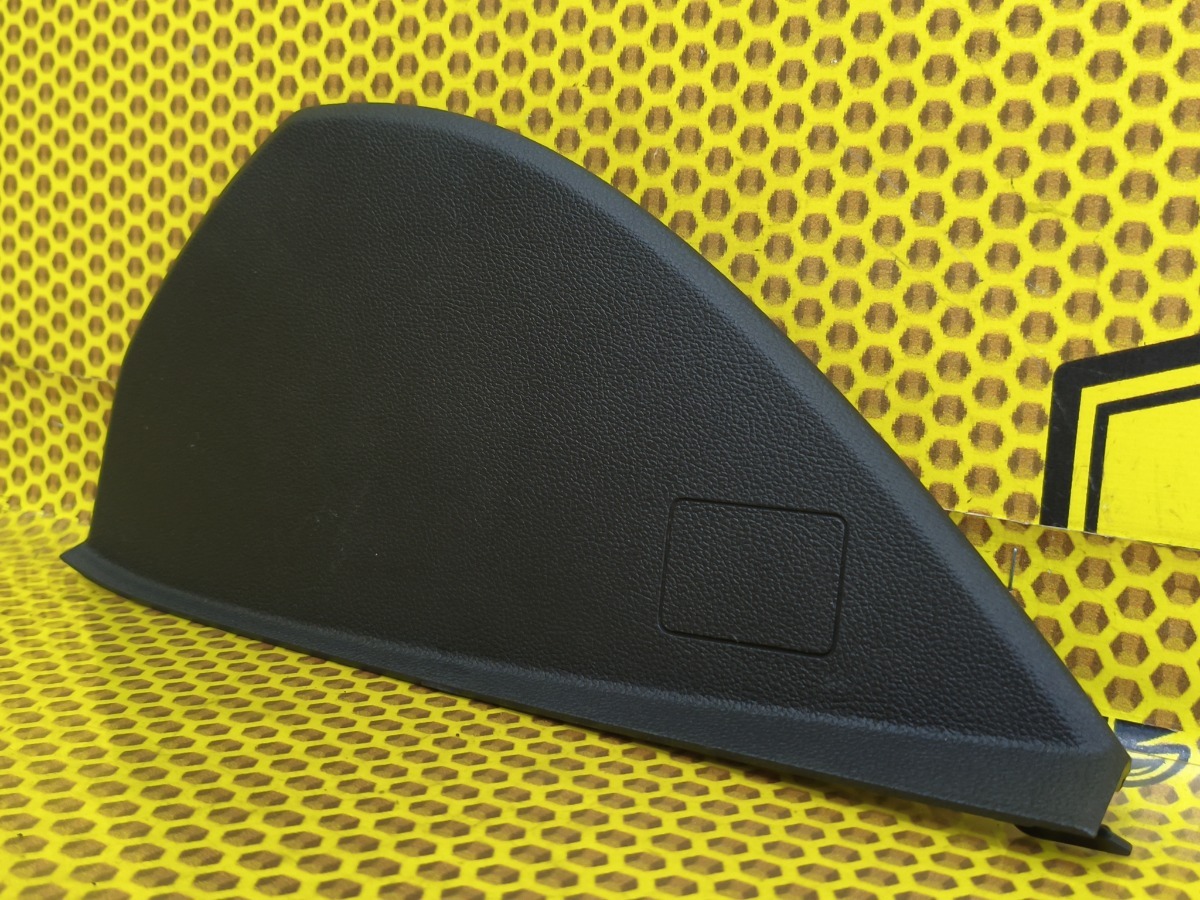 Накладка торпедо торцевая левая Skoda Octavia A7 CJSA