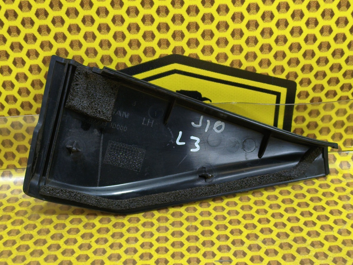 Уголок двери внутренний задний левый Qashqai 2011 J10 MR20DE