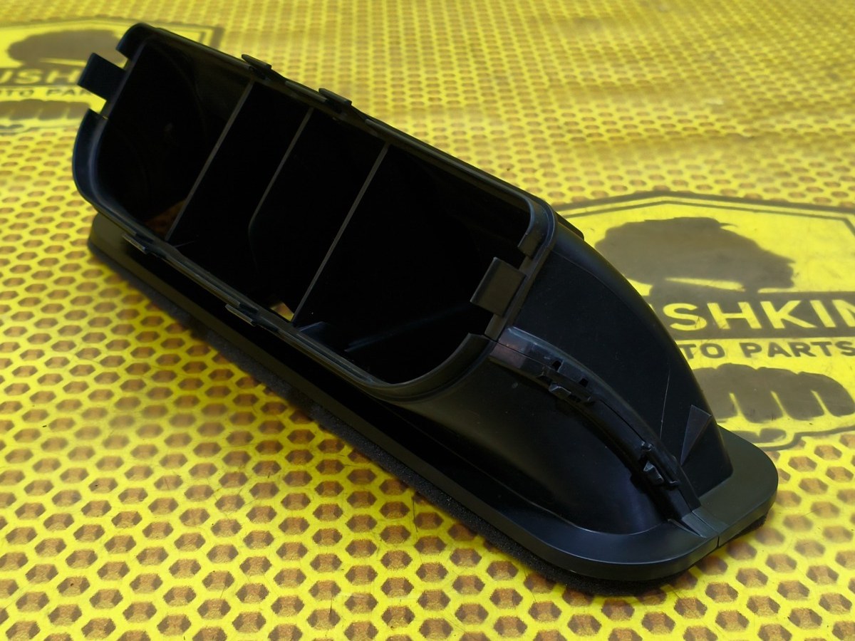 Воздуховод отопителя на торпедо Polo 2016 MK2 CWVA