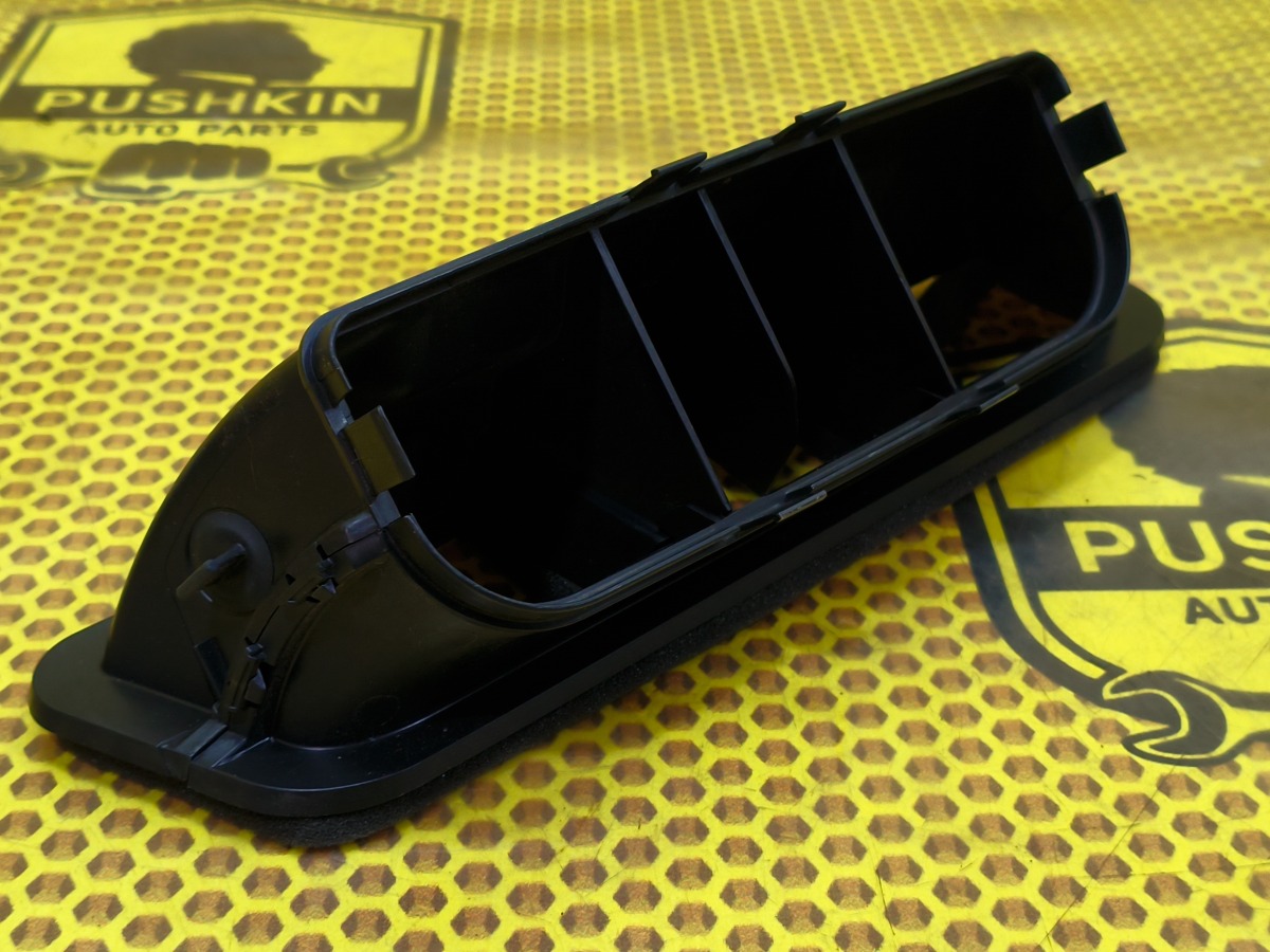 Воздуховод отопителя на торпедо Polo 2016 MK2 CWVA