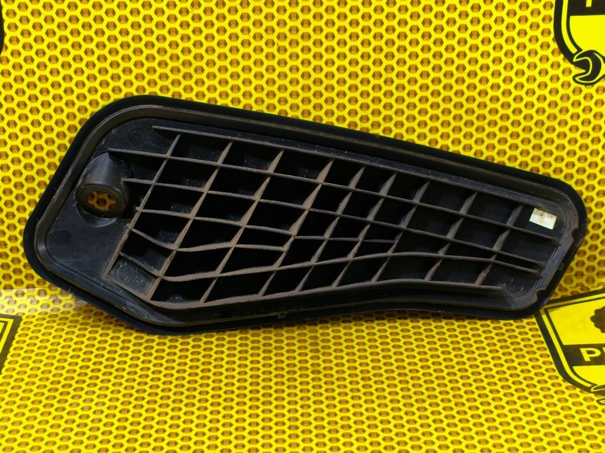 Накладка на дверь задняя правая Octavia 2014 5E5 CHPA