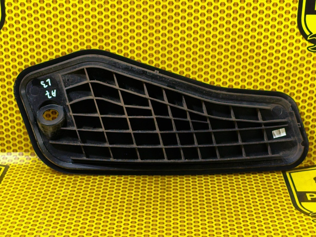 Накладка на дверь задняя левая Octavia 2014 5E5 CHPA