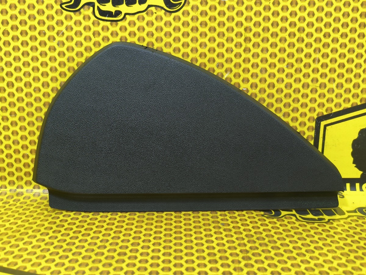 Накладка торпедо торцевая левая Skoda Rapid 2017 NH3 CWVB 5JA857503 Б/У