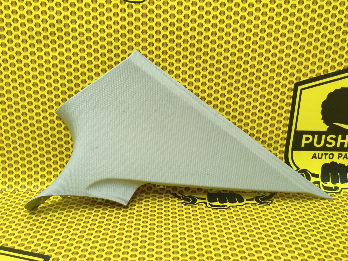 Обшивка стойки задней верхняя правая Skoda Octavia 2013 A7 CJSA 5E5867288C Б/У