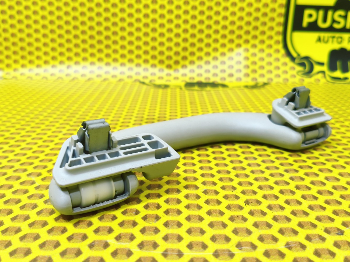 Ручка потолочная задняя левая Octavia 2013 A7 CJSA