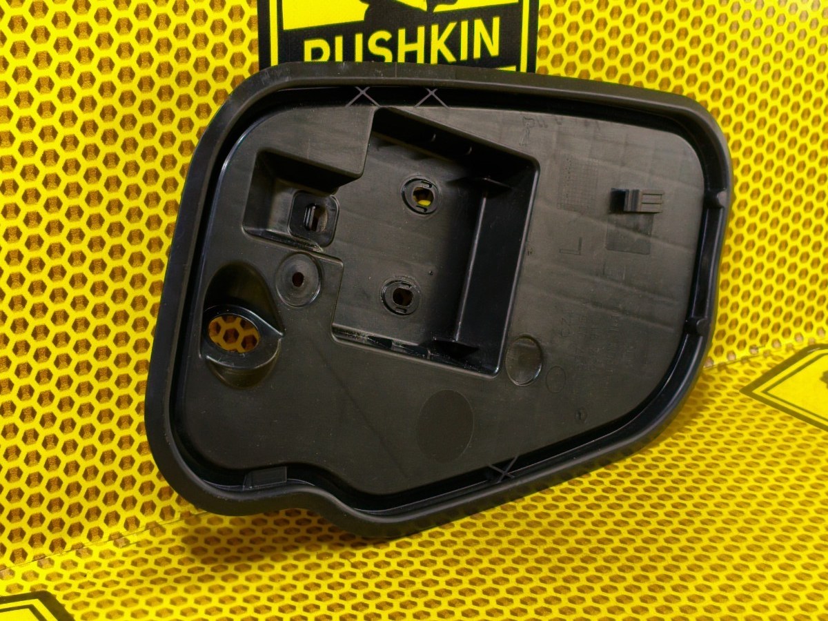 Накладка на дверь передняя левая Octavia 2013 A7 CJSA