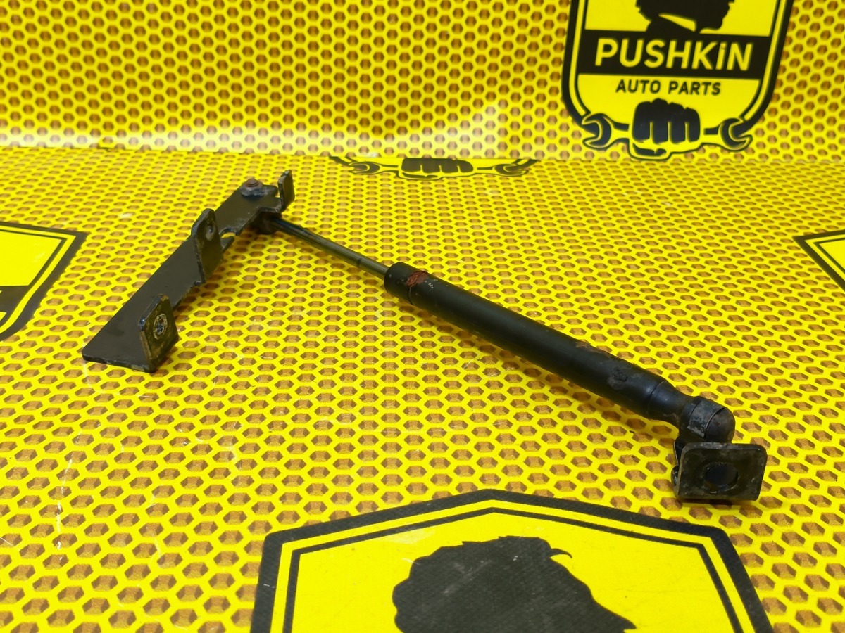 Амортизатор капота правый Creta 2019 GS G4FG