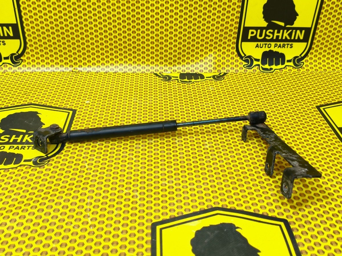 Амортизатор капота правый Creta 2019 GS G4FG