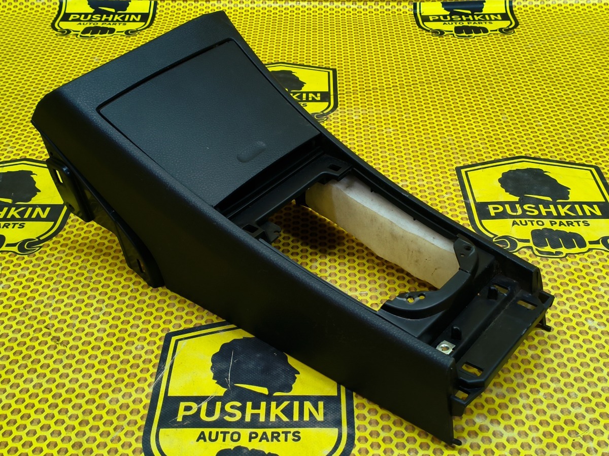 Консоль центральная Nissan Tiida C11 HR15DE