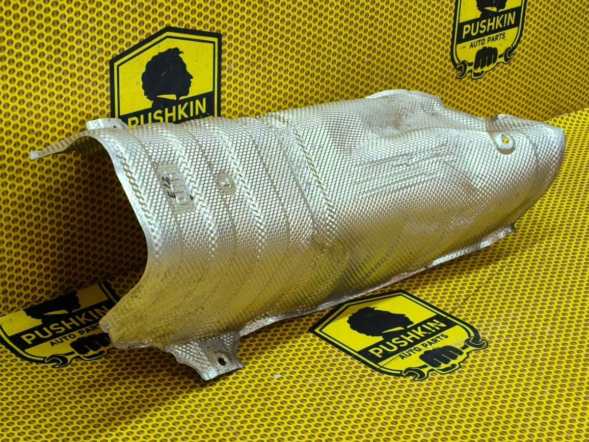 Экран тепловой Nissan Note E12 HR12DDR