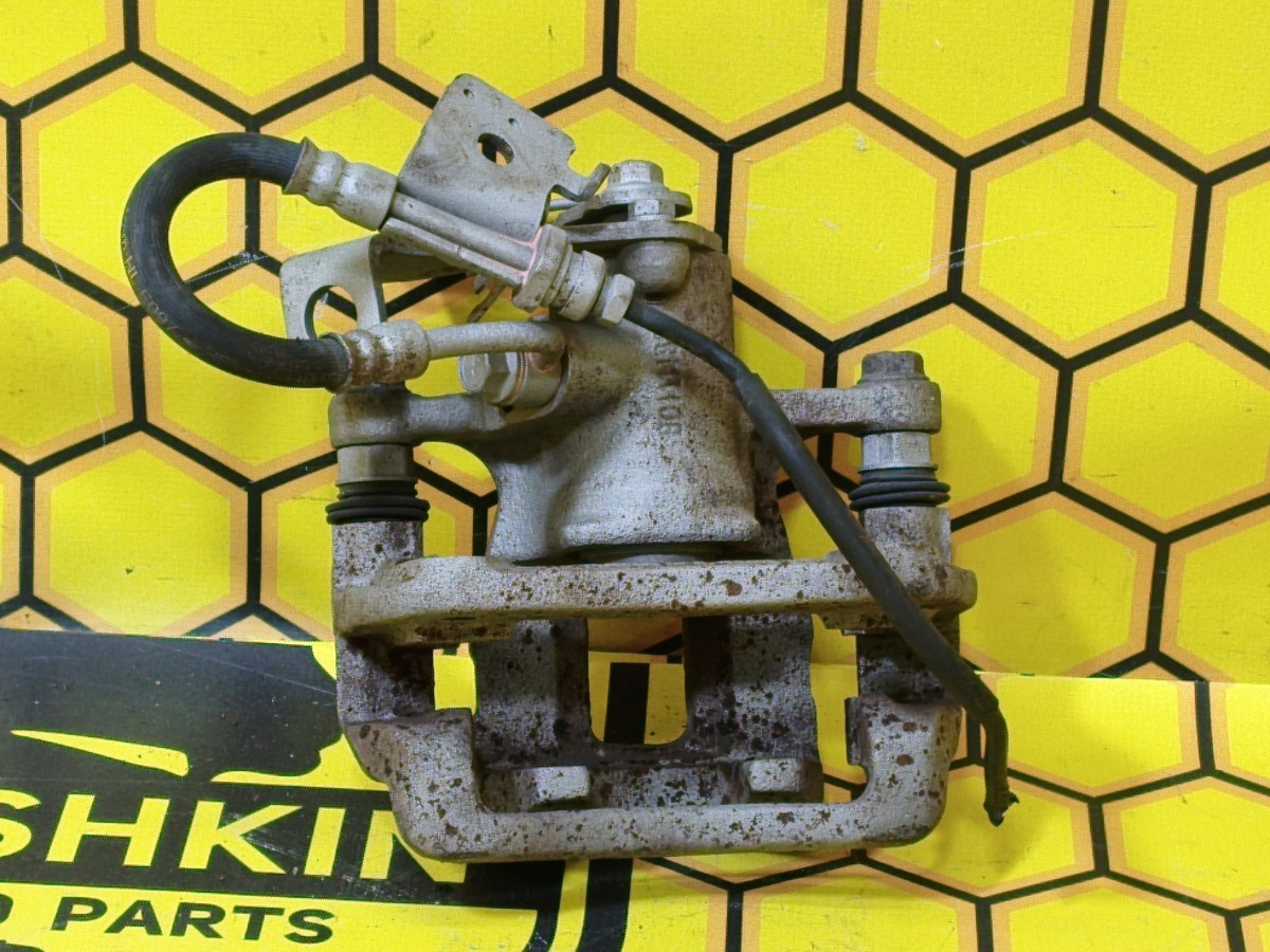 Суппорт задний правый Rio 2015 QB G4FC