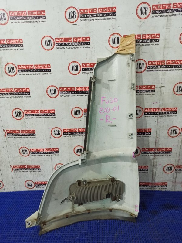 Щечка передняя правая MITSUBISHI FUSO FP54JE