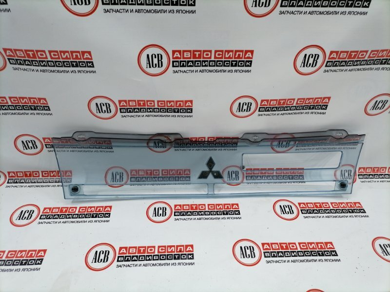 Решетка радиатора EK SPORT H82W Решетка радиатора EK SPORT H82W