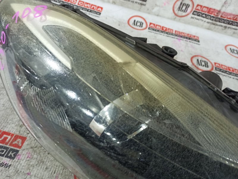 Фара правая V40 MV