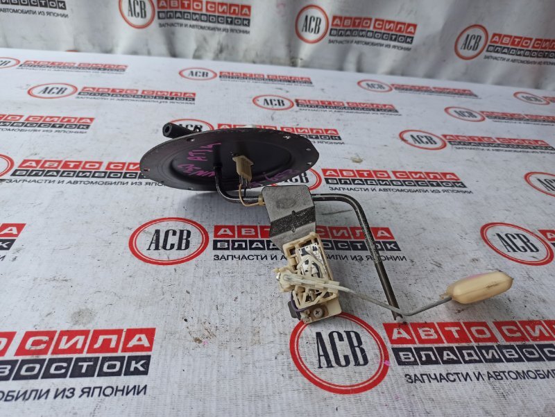 Датчик уровня топлива NISSAN RNESSA NN30 SR20DET