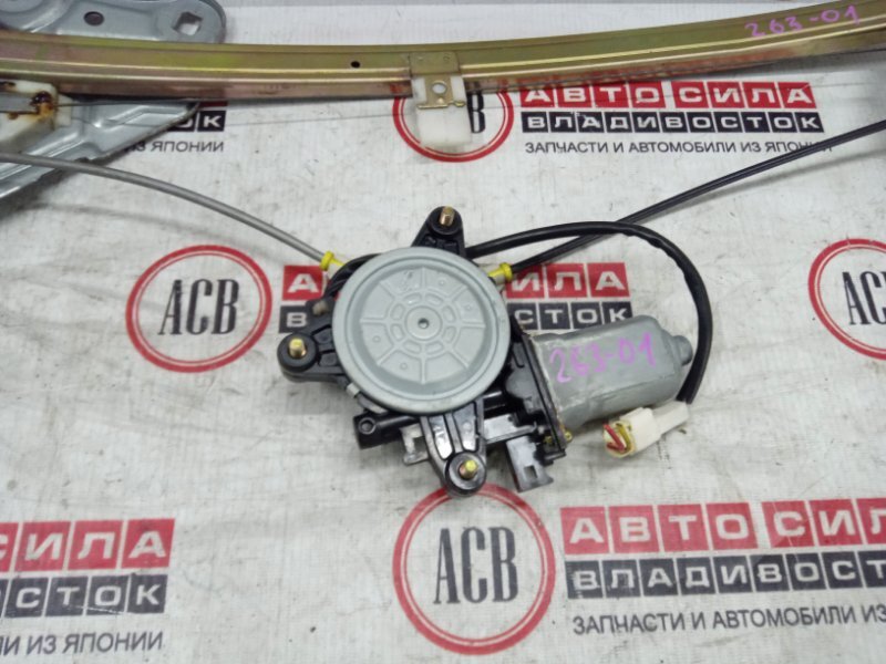 Стеклоподъемник передний левый CROWN JZS151 Стеклоподъемник передний левый CROWN JZS151