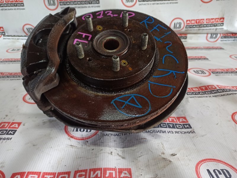 Ступица передняя левая HONDA STEPWGN RF1 B20B