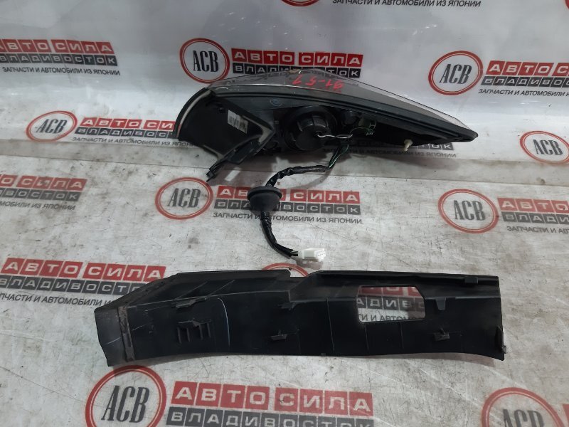 Стоп-сигнал левый FX35 S50 Стоп-сигнал левый FX35 S50