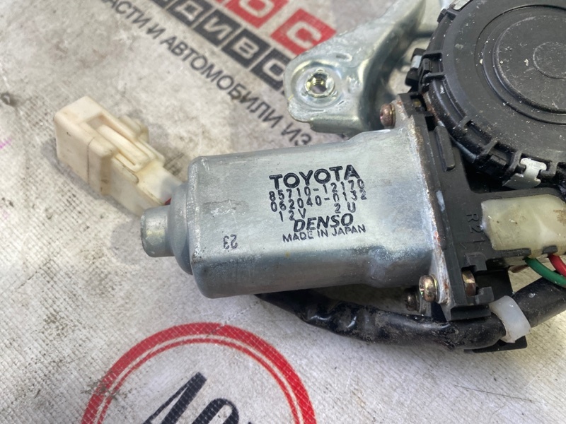 Стеклоподъемник передний правый TOYOTA SPRINTER AE110