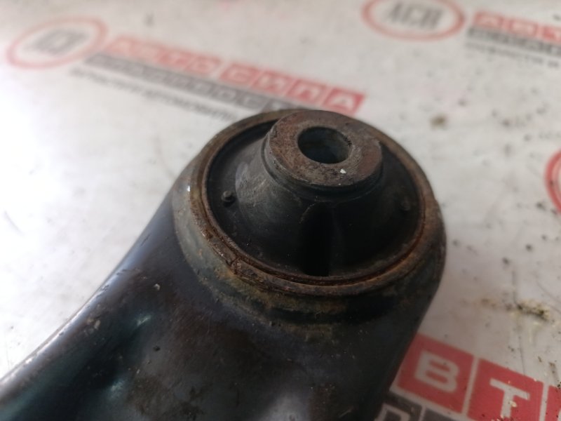 Рычаг нижний передний правый BE-GO J210G